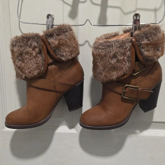 JustFab McKinley Brown Block 3 Inch Heel Boots with Faux Fur Cuff - Picture 4 of 15